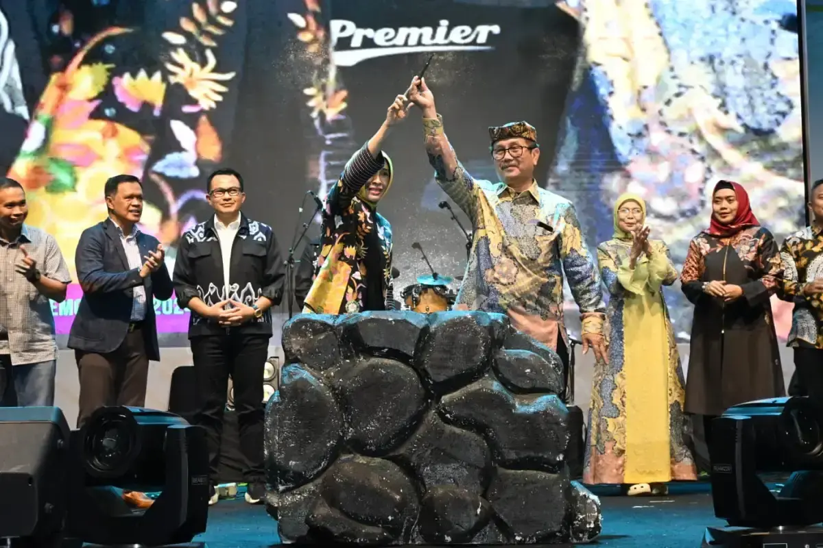 Bupati dan Wakil Bupati Cirebon