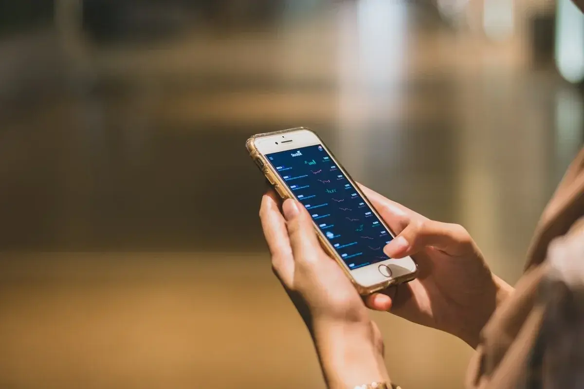 Dampak dan bahaya judi online