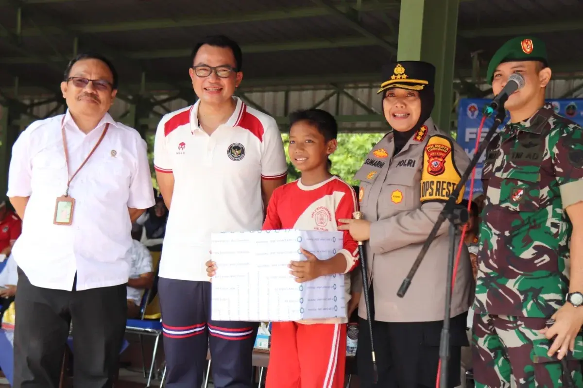 Pj Bupati Cirebon dan Forkopimda Secara resmi Membuka Festival Olahraga Pendidikan Kabupaten Cirebon Tahun 2024