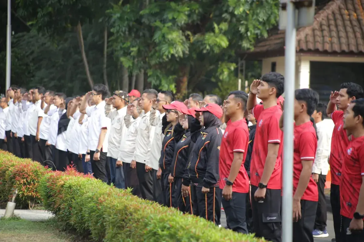 Caption : Bupati Imron: Olahraga Tak Sekadar Sehat, tapi Dukung Peningkatan SDM Caption : Bupati Imron: Olahraga Tak Sekadar Sehat, tapi Dukung Peningkatan SDM